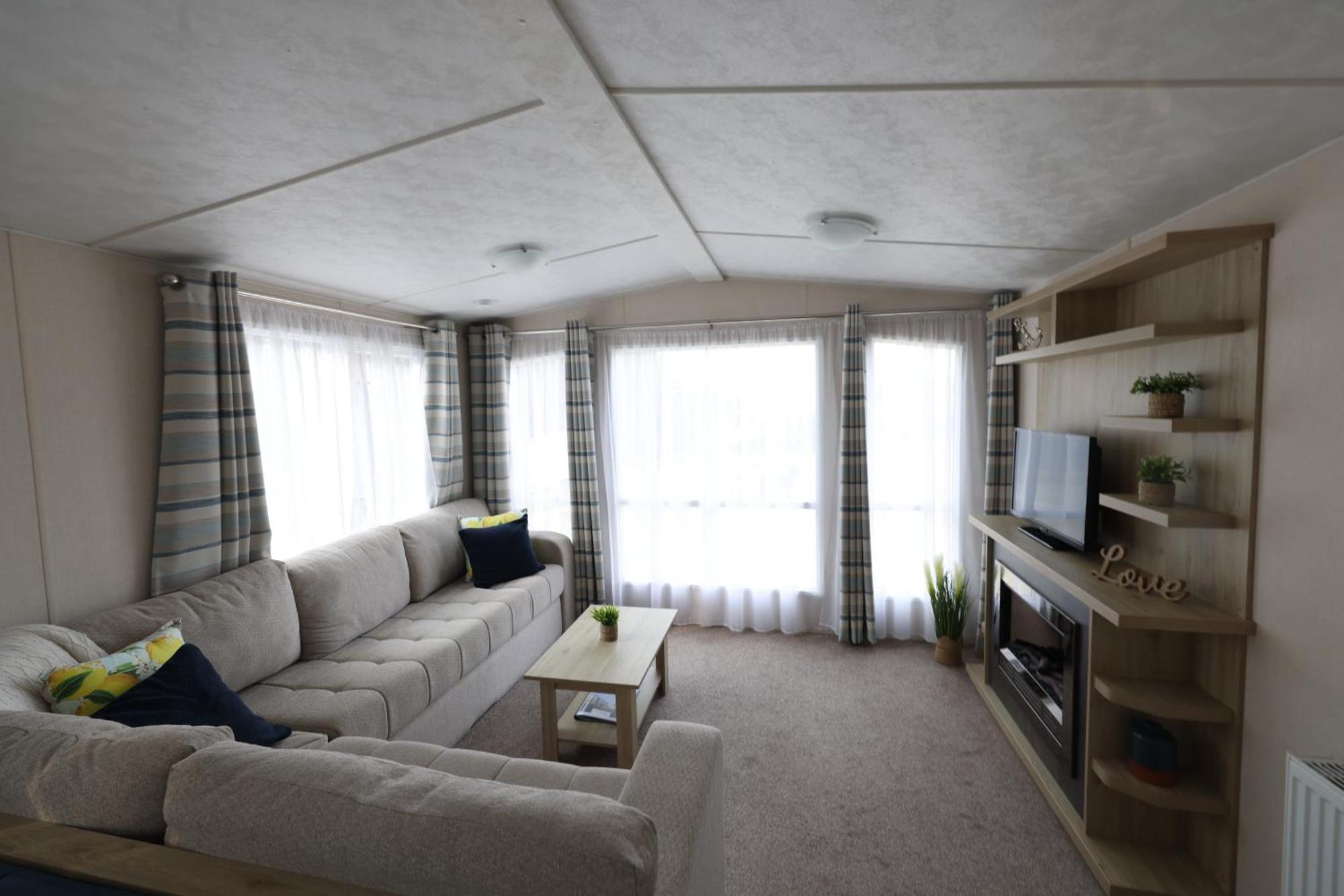 Mercury Yacht Harbour And Holiday Park Bursledon Екстер'єр фото