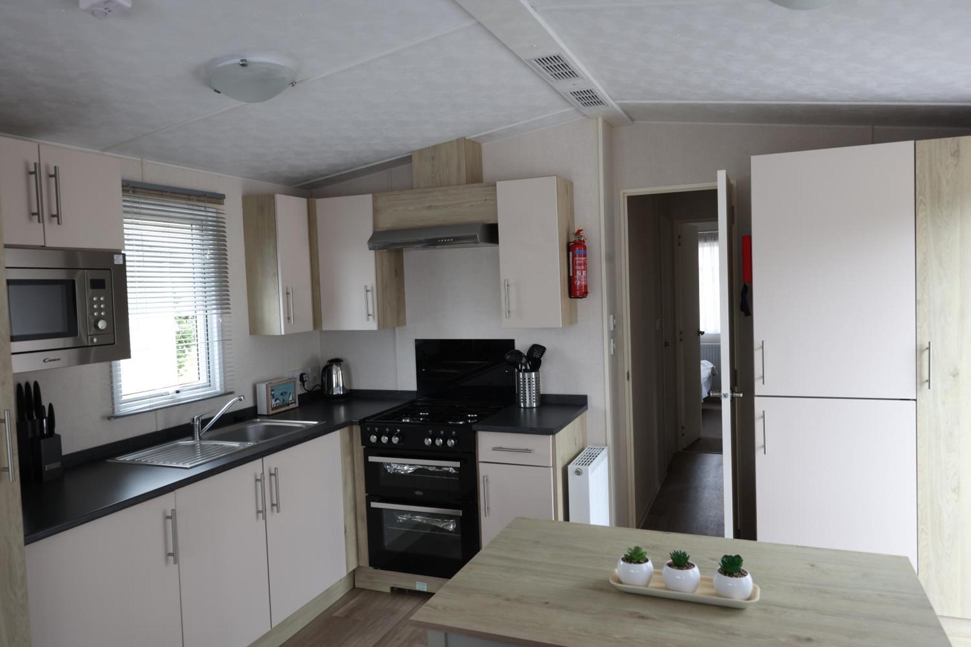 Mercury Yacht Harbour And Holiday Park Bursledon Екстер'єр фото