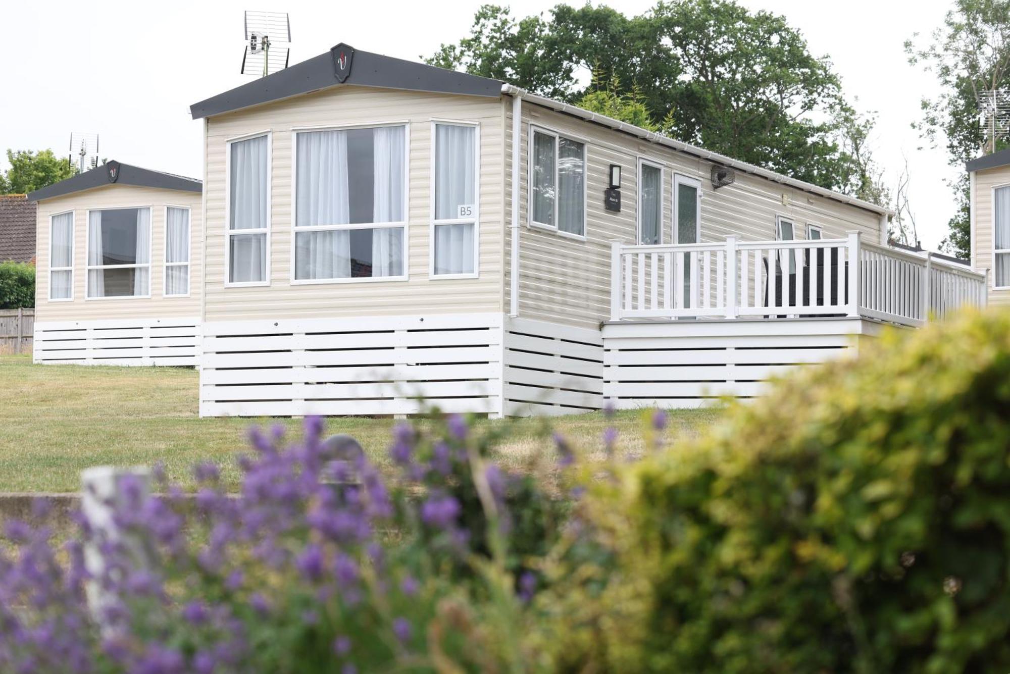 Mercury Yacht Harbour And Holiday Park Bursledon Екстер'єр фото