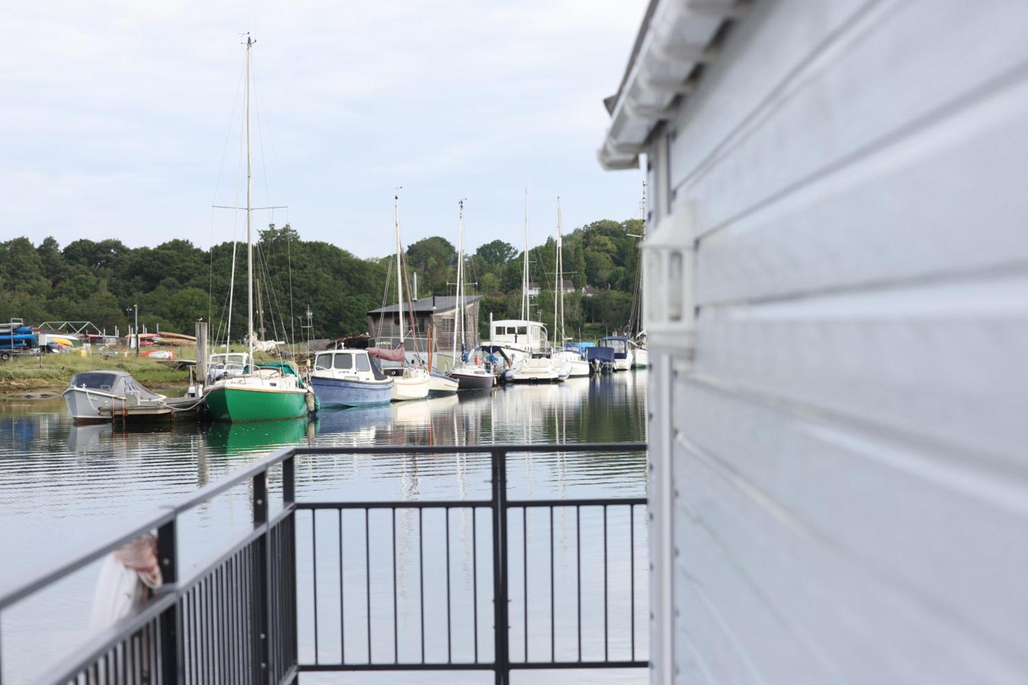 Mercury Yacht Harbour And Holiday Park Bursledon Екстер'єр фото