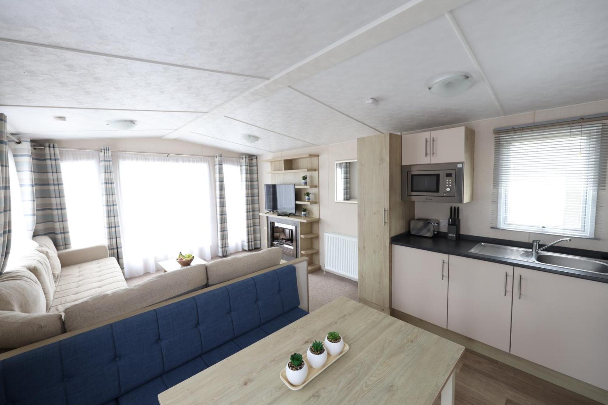 Mercury Yacht Harbour And Holiday Park Bursledon Екстер'єр фото