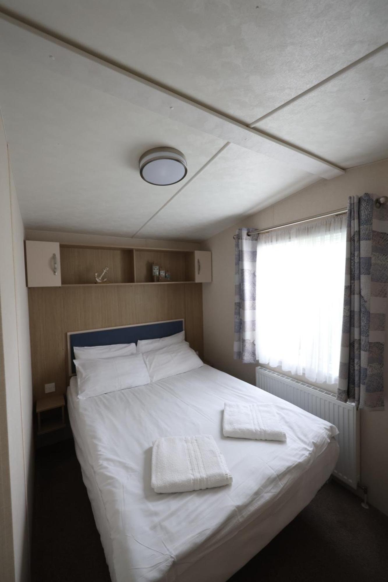 Mercury Yacht Harbour And Holiday Park Bursledon Екстер'єр фото