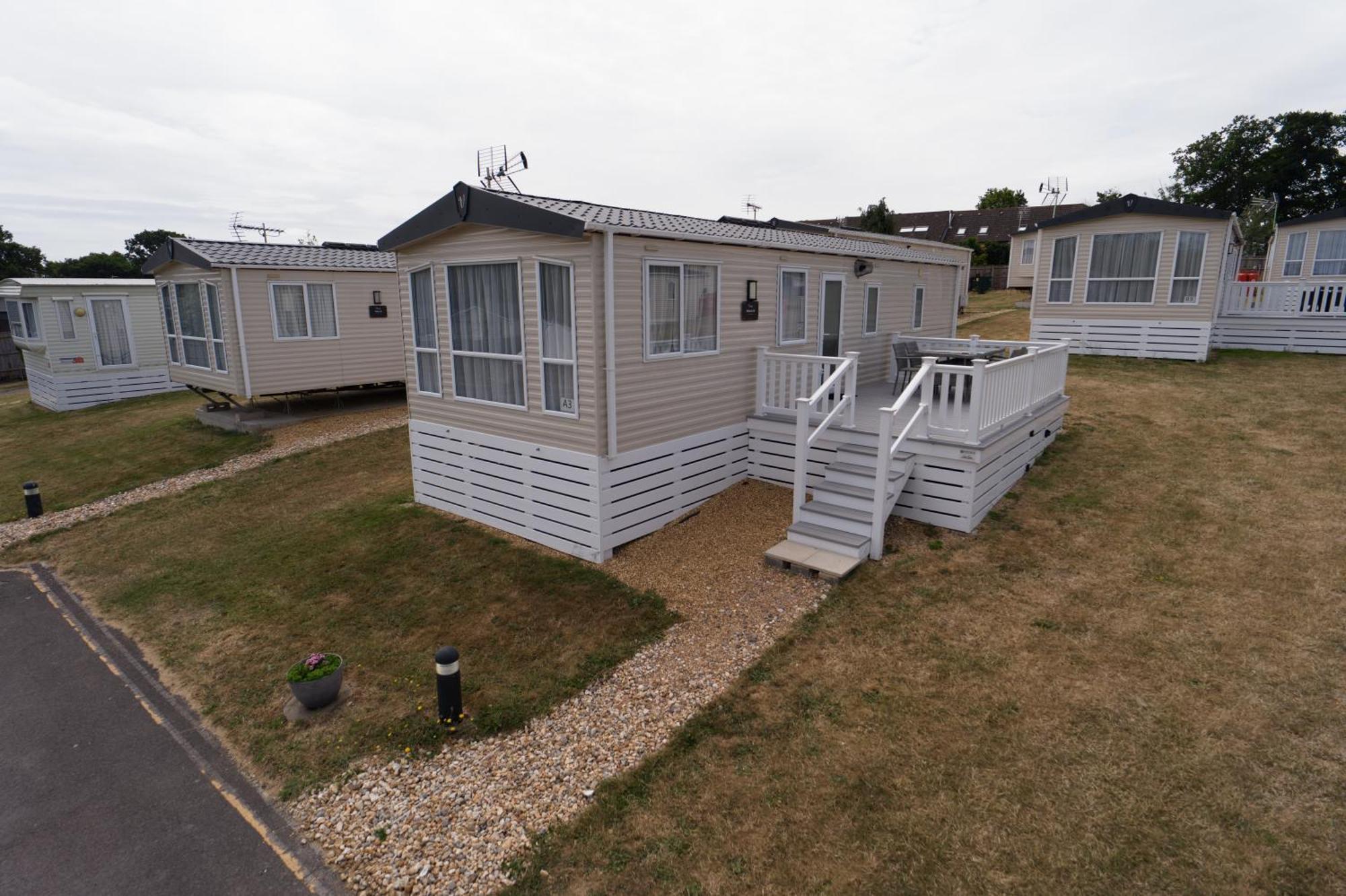 Mercury Yacht Harbour And Holiday Park Bursledon Екстер'єр фото