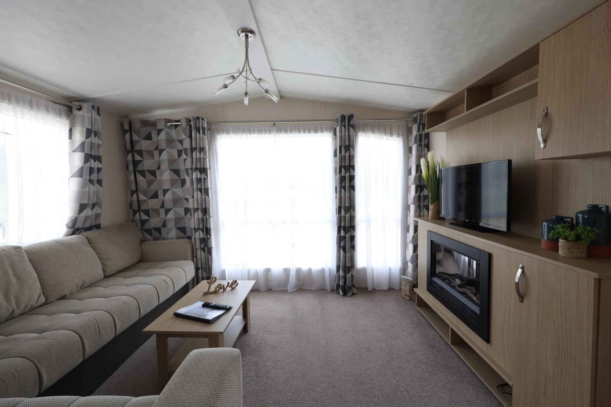 Mercury Yacht Harbour And Holiday Park Bursledon Екстер'єр фото